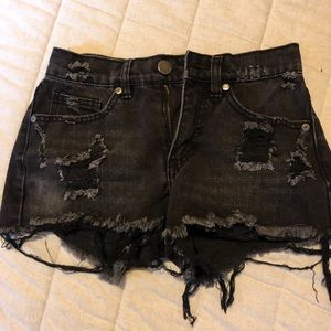 Mid-Saturday Black Shorts (Cotton On)